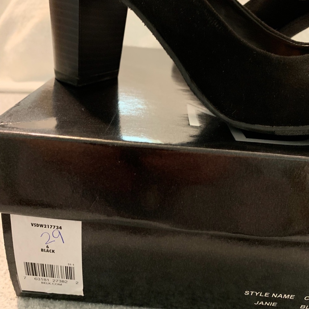 Black Maryjane Heels - Picture 6 of 7